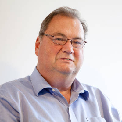 wade-abbott-dentistry-staff-dr-geoff-smith Dr. Geoff W. Smith
